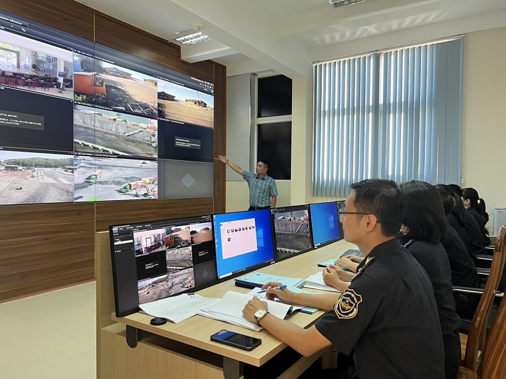 Nâng cao hiệu quả giám sát cùng hệ thống camera Hải Quan Quảng Ninh 4 Tăng tính minh bạch và công bằng trong thủ tục hải quan